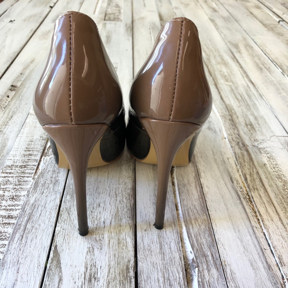 Heels - Picture 4 of 6